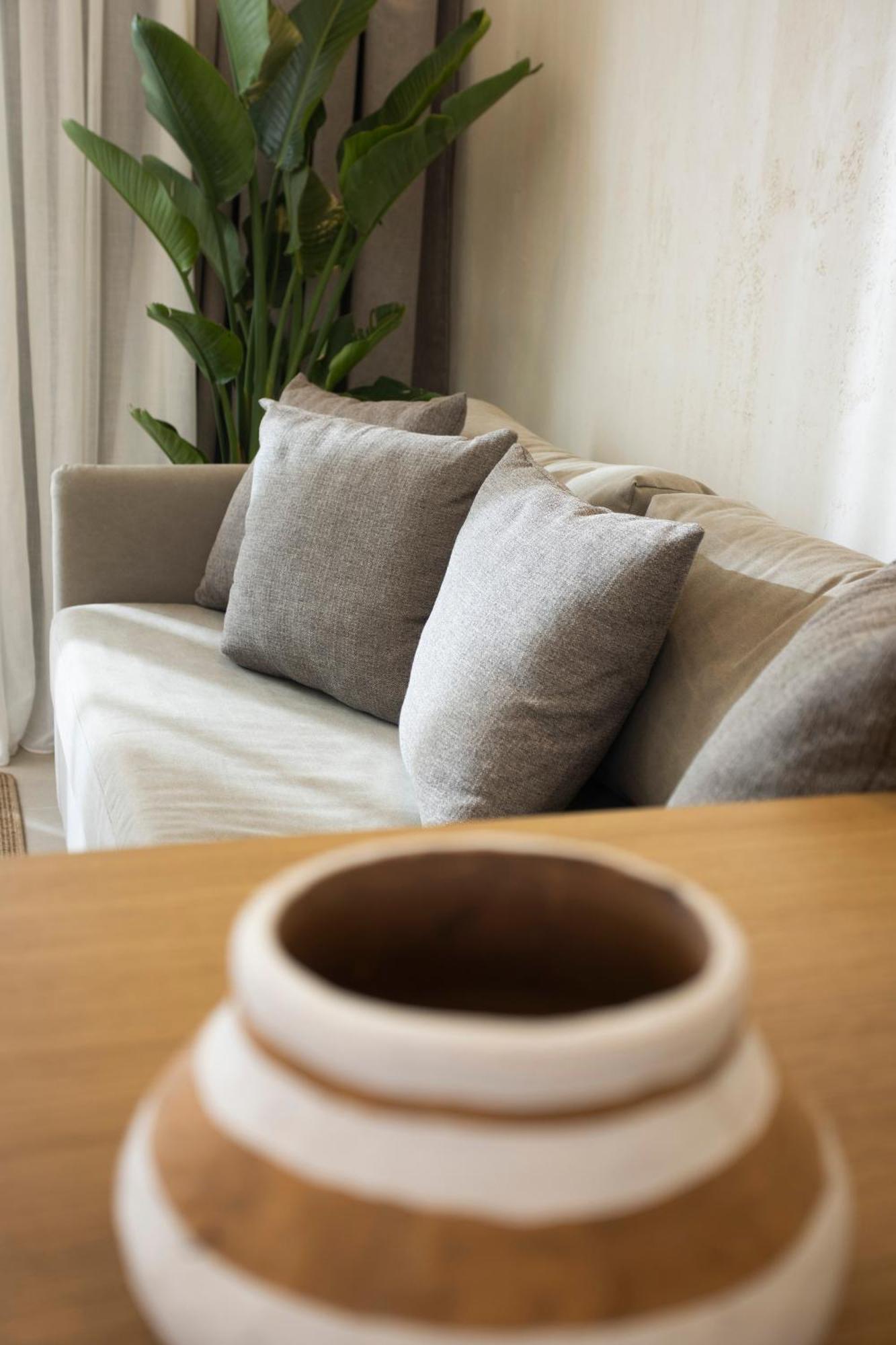 Pnoes Luxury Suites Paliúri Kültér fotó